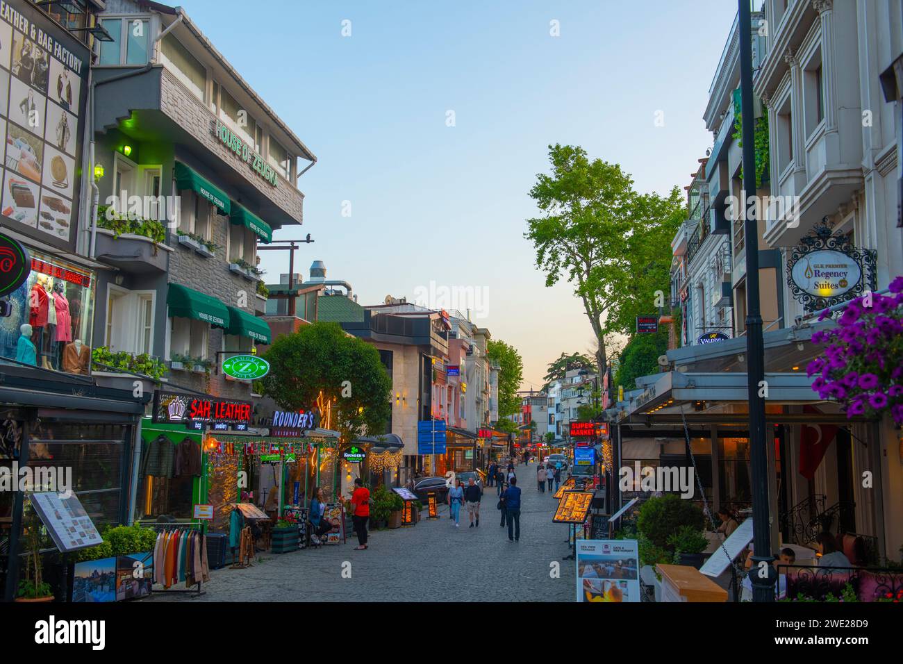 Budget hostels near Akbıyık Caddesi