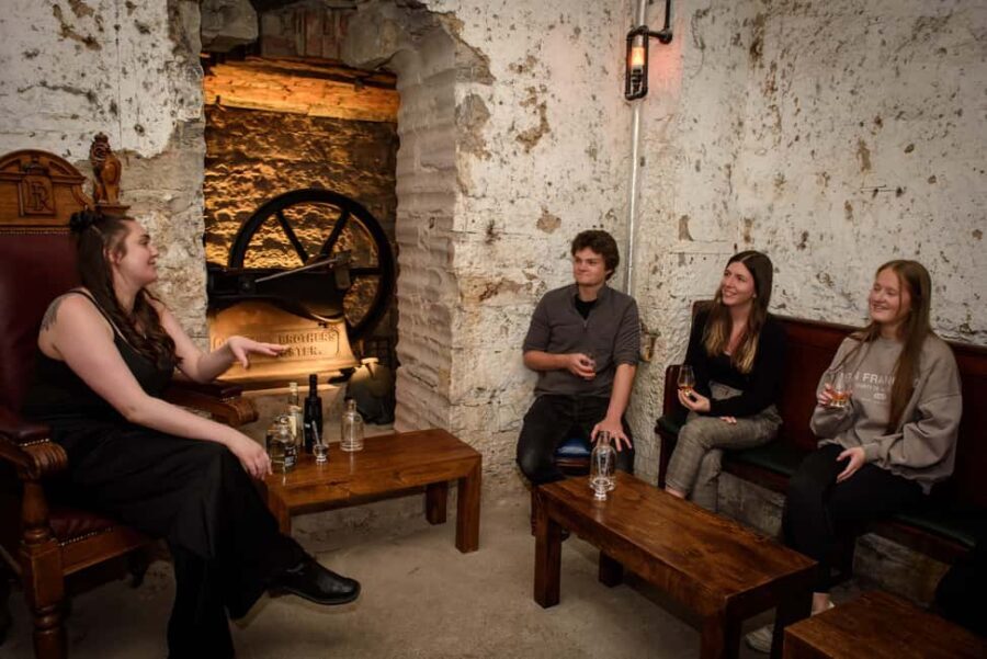Your experience at Edinburgh Underground Whisky Tasting