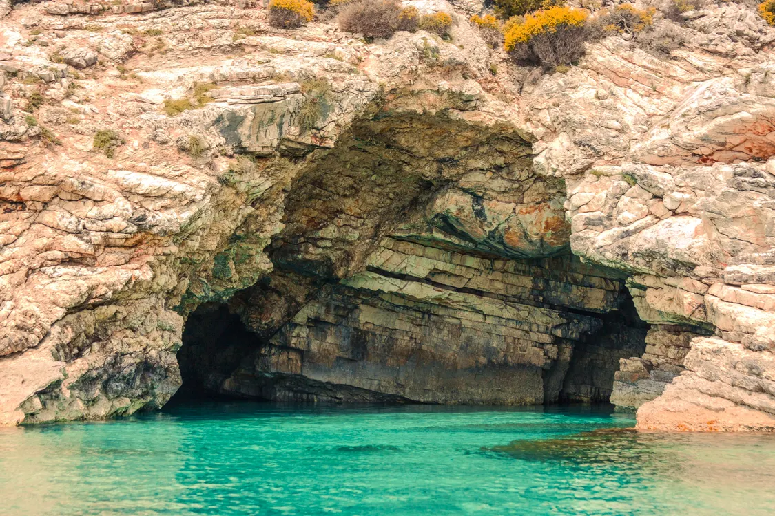 Gallipoli Boat Tours Along the Coastline