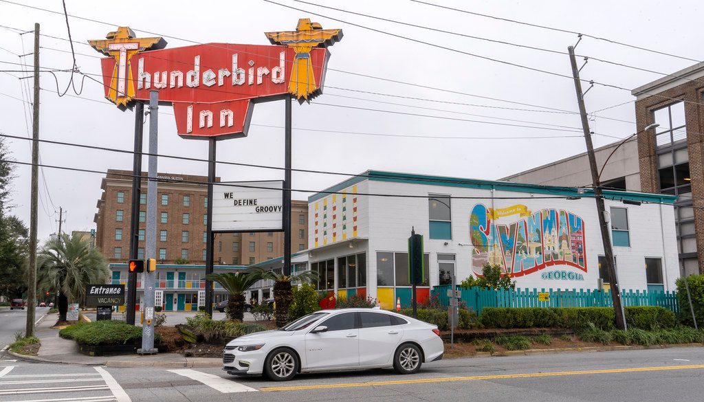 Thunderbird Inn