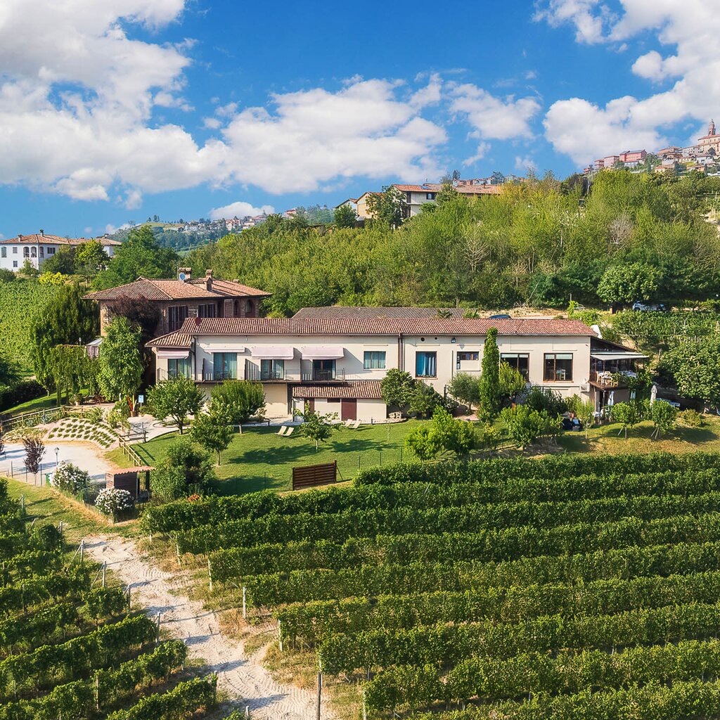 Langhe Farmhouses