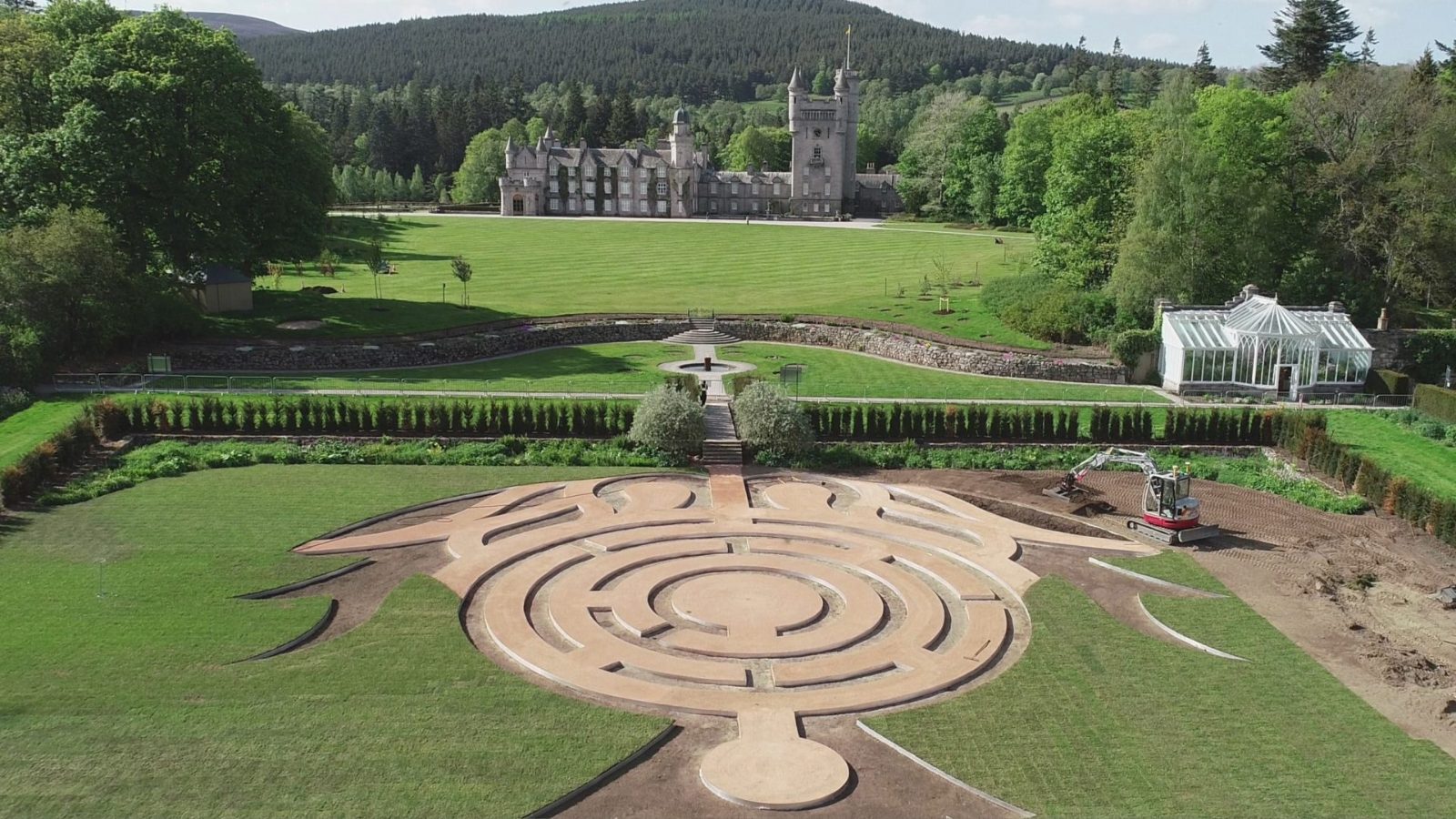 Thistle Maze