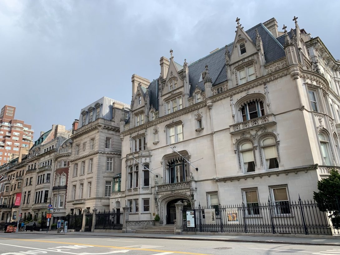 Gilded Age Tour NYC on Fifth Avenue