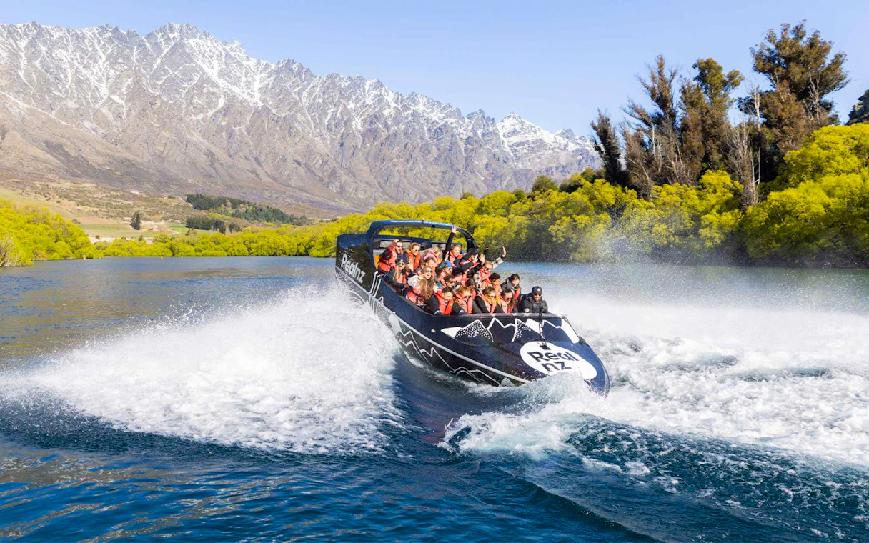 Your experience at Montreal Jet Boat Tour