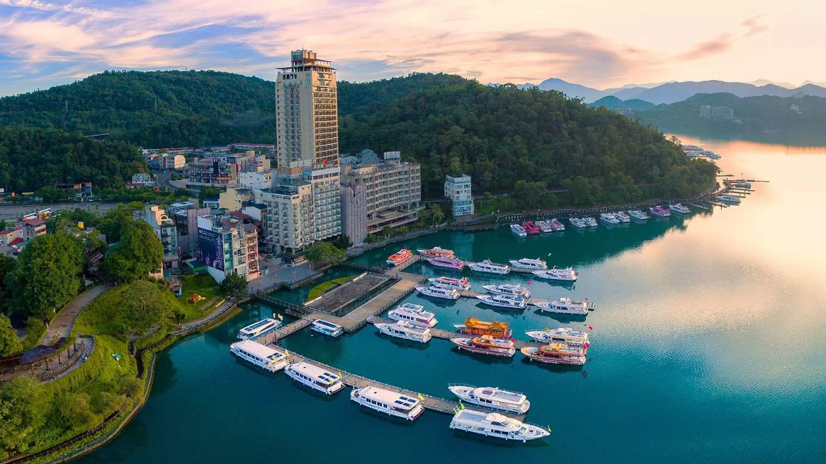 Taipei to Sun Moon Lake Day Tour Overview