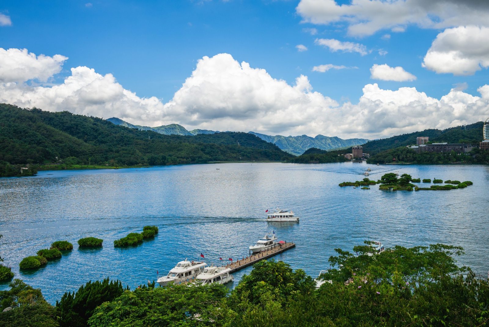 Taipei to Sun Moon Lake Day Tour