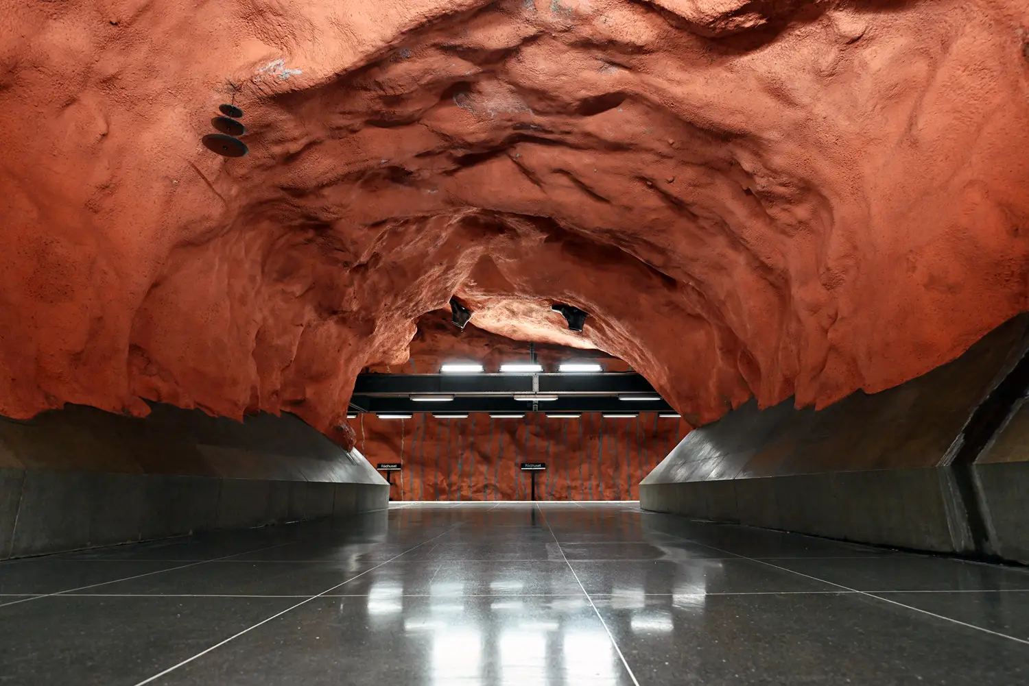 Travel to Rådhuset