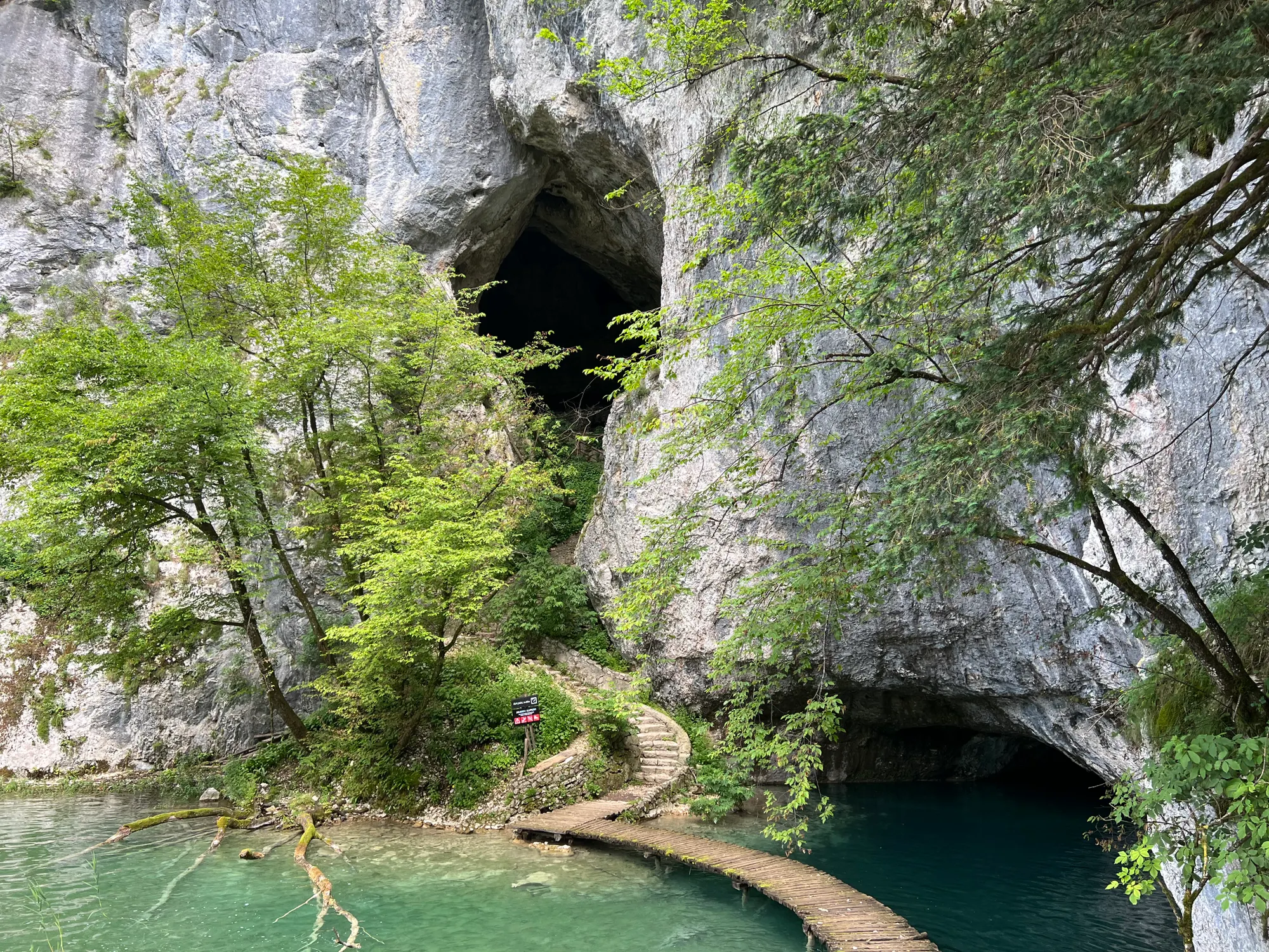 Kuštrevica Cave