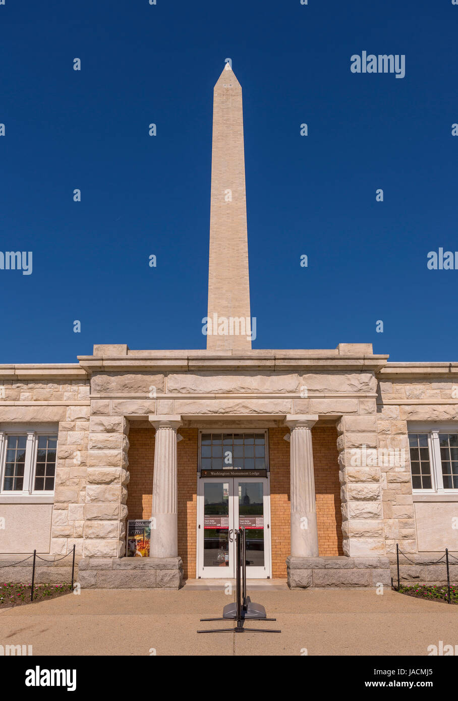Washington Monument Lodge