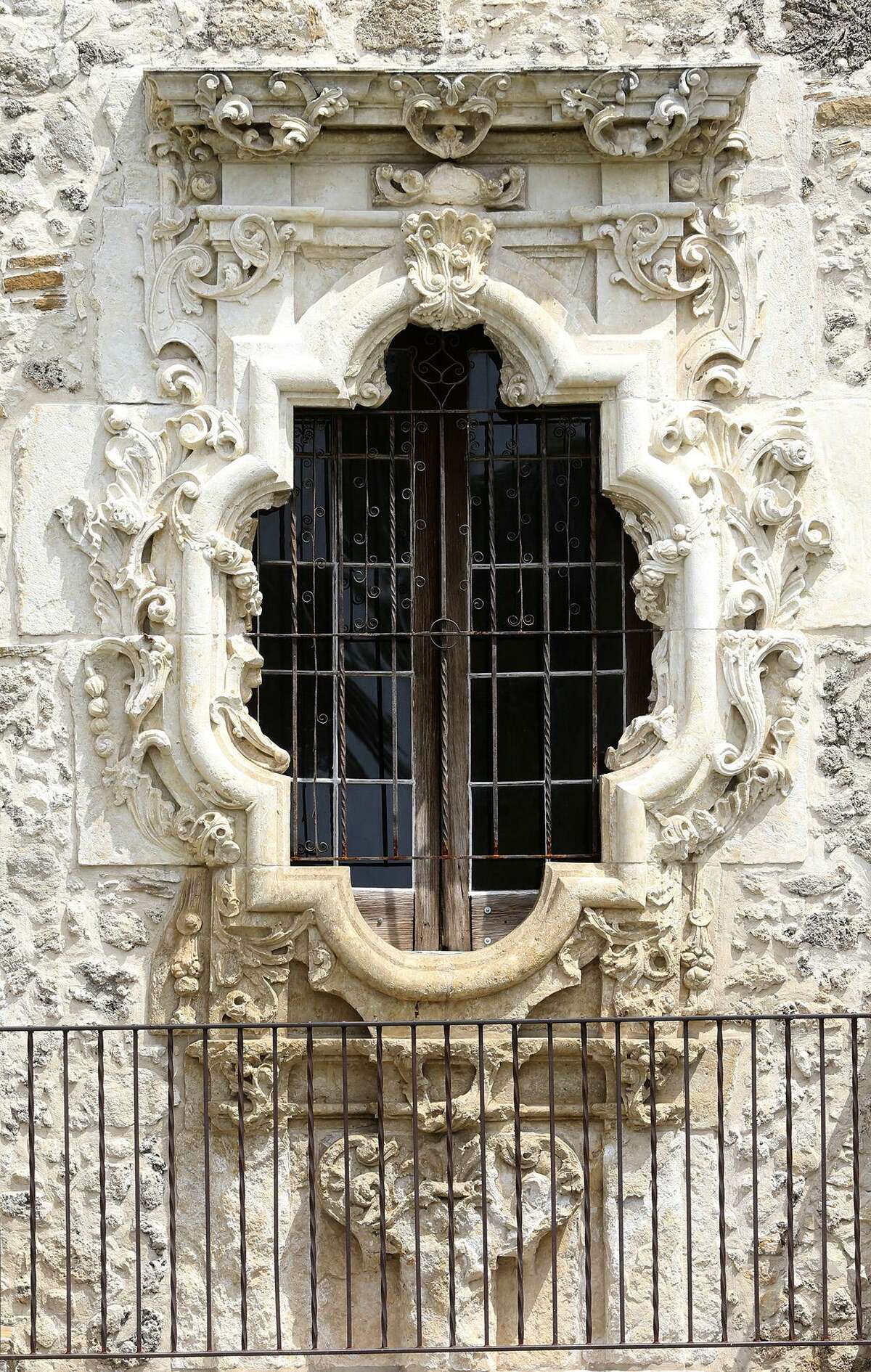 Rose Window (La Ventana de Rosa)