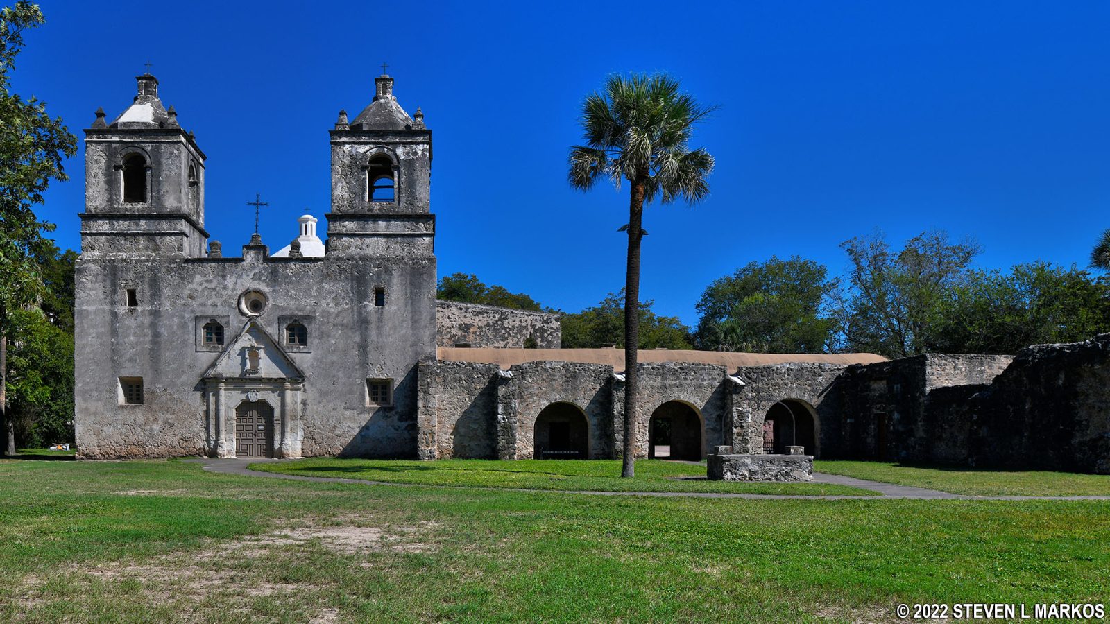 Mission Concepción parking lot