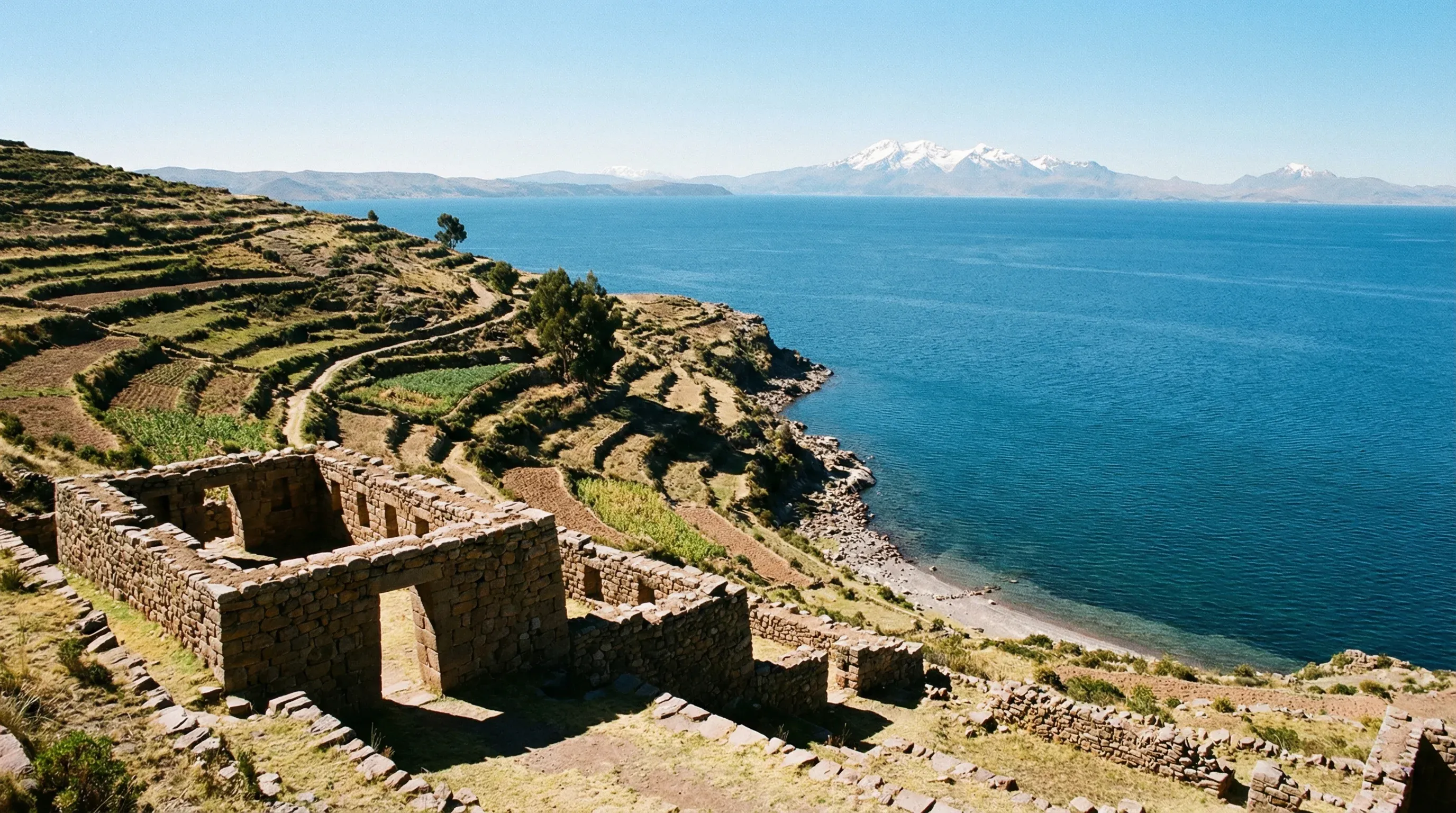 Full Day Guided Tour in Copacabana and Isla Del Sol
