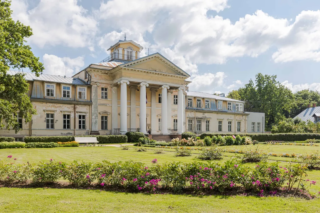 Krimulda Manor