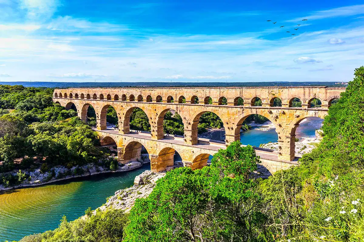 Avignon to Pont Du Gard Bus