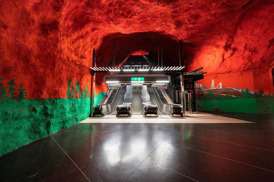 Solna Centrum Escalator