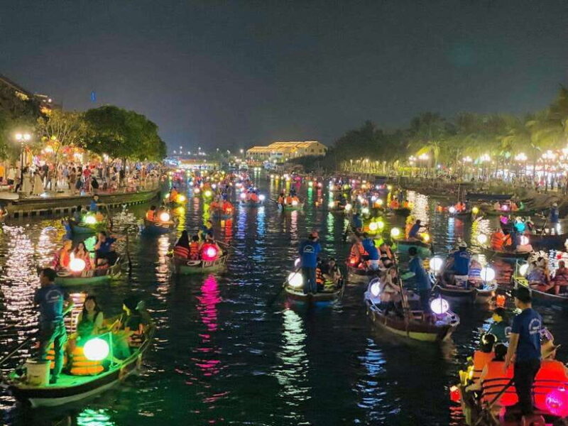 Hoi An Lantern Boat Ride Along the Hoai River