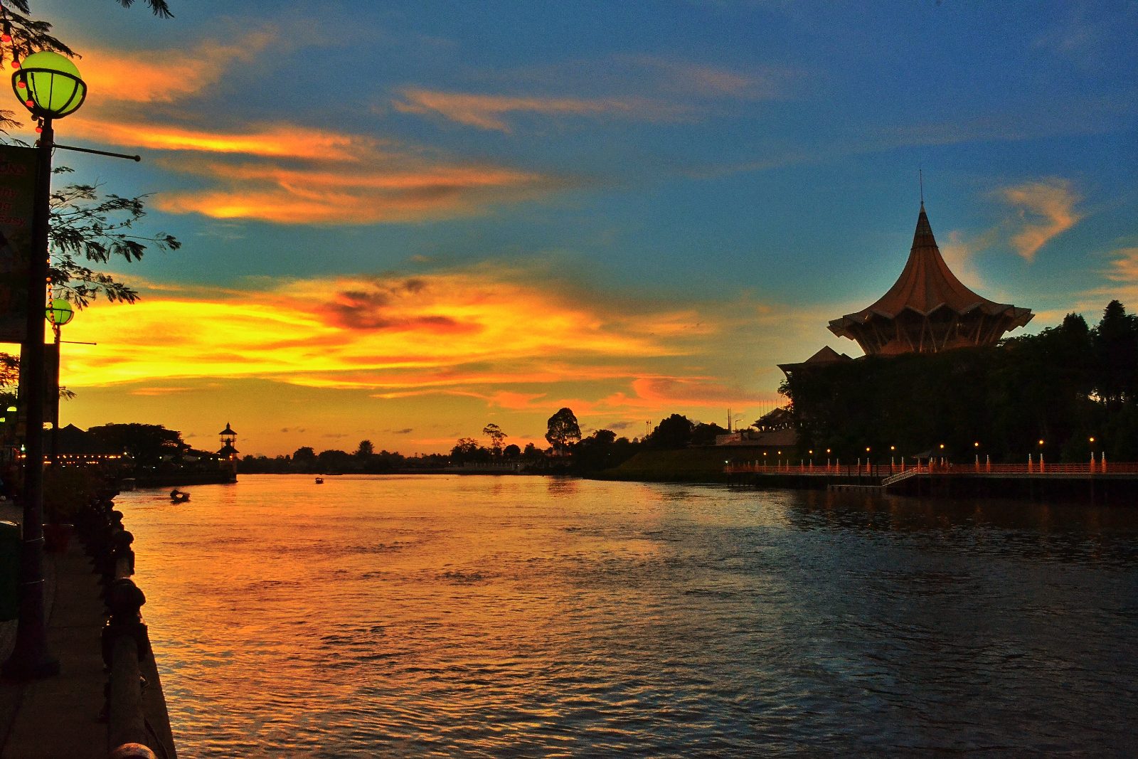 Sarawak River Cruise Experience