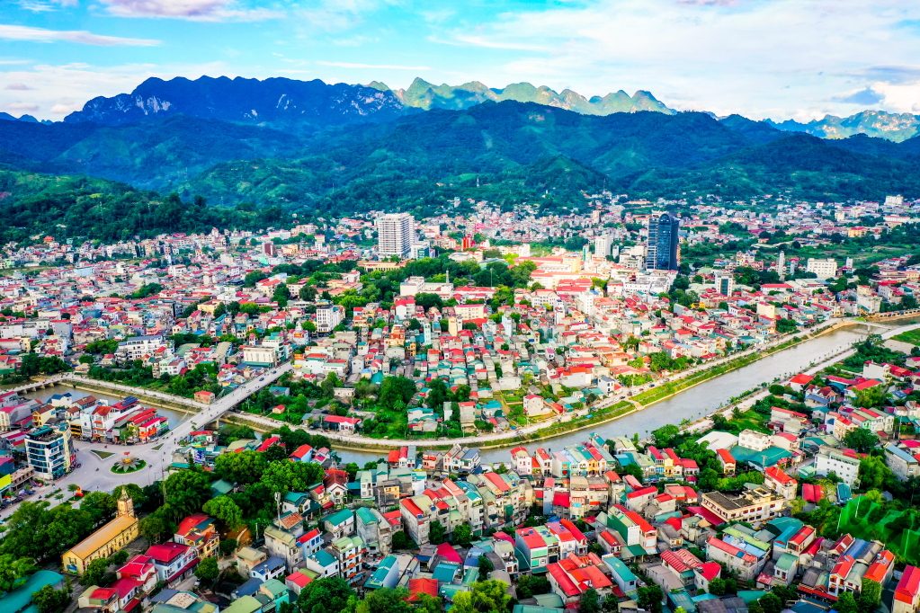 Cao Bang City Departure