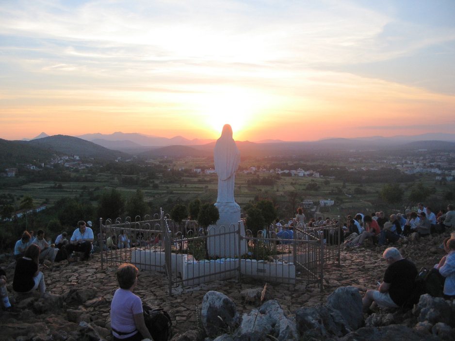 Apparition Hill