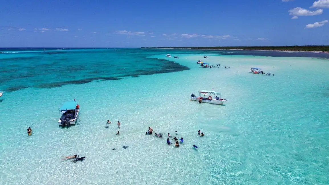 Private Boat Charter Cozumel to El Cielo