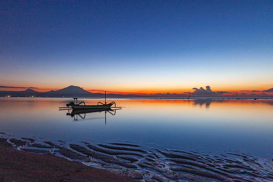 Lovina Dolphin Tour at Sunrise