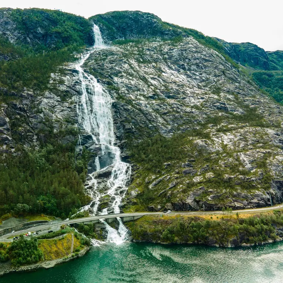 Langfoss Viewpoint