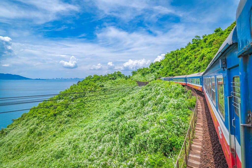 Your experience at Hai Van Pass Train
