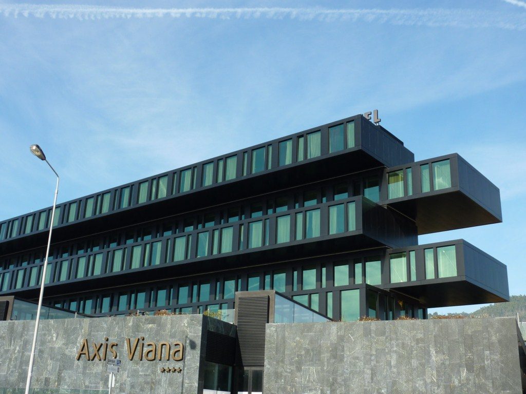 Axis Viana Hotel