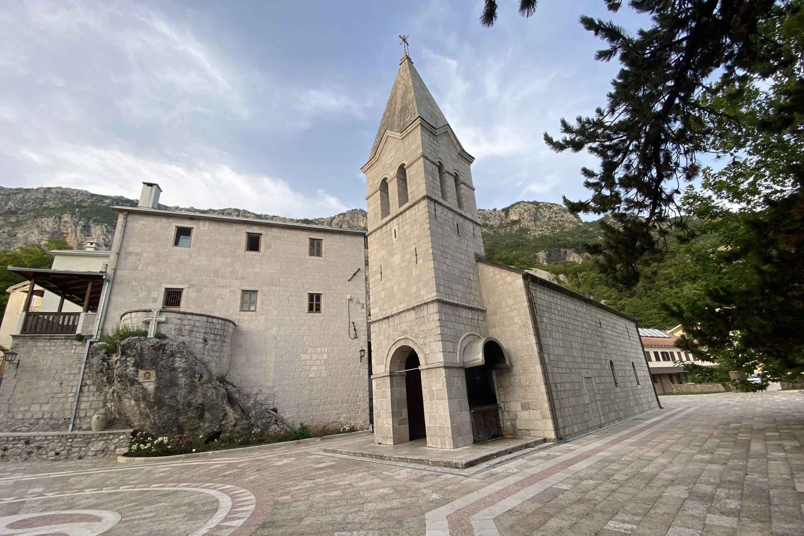 Holy Trinity Church