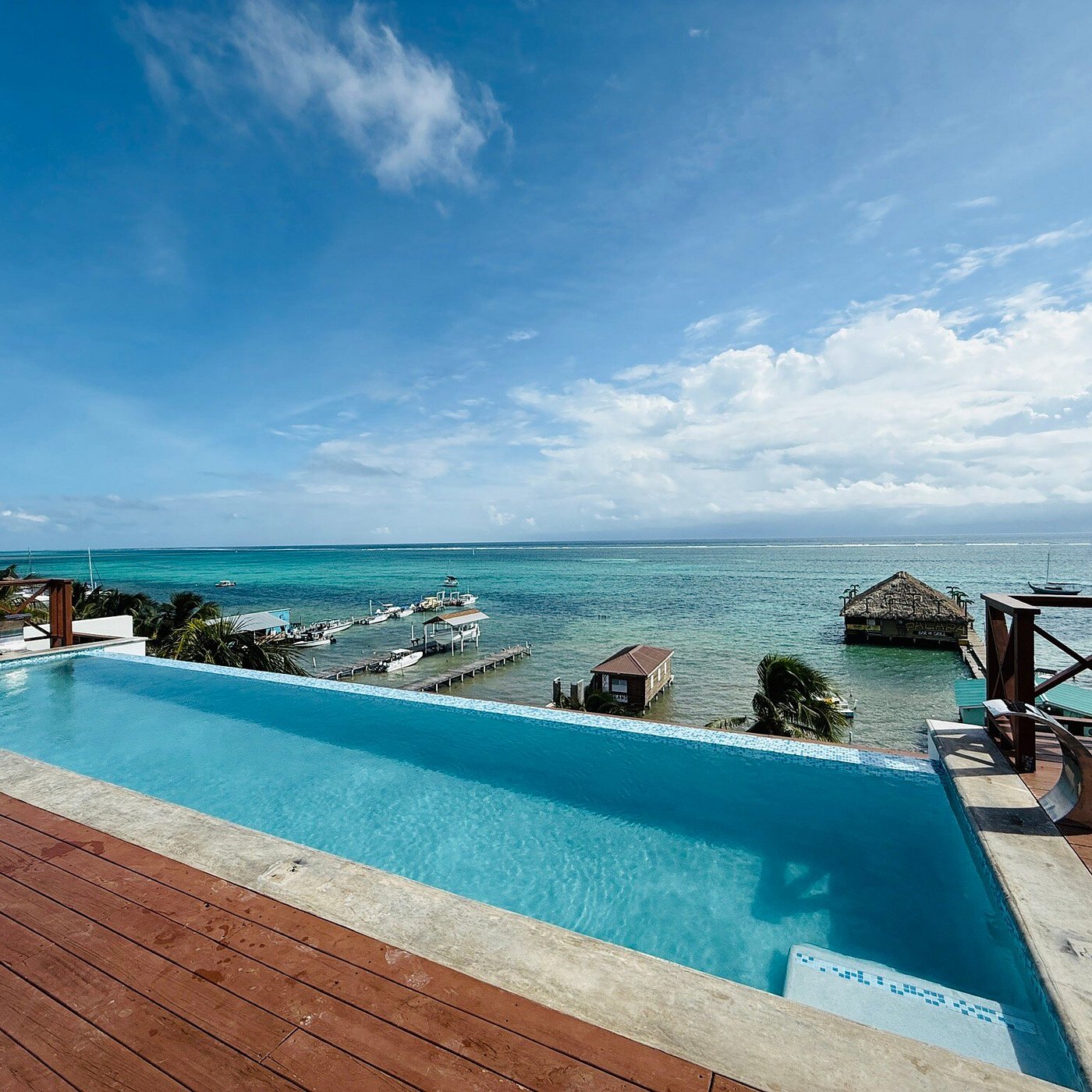 Sandbar Beachfront Hostel