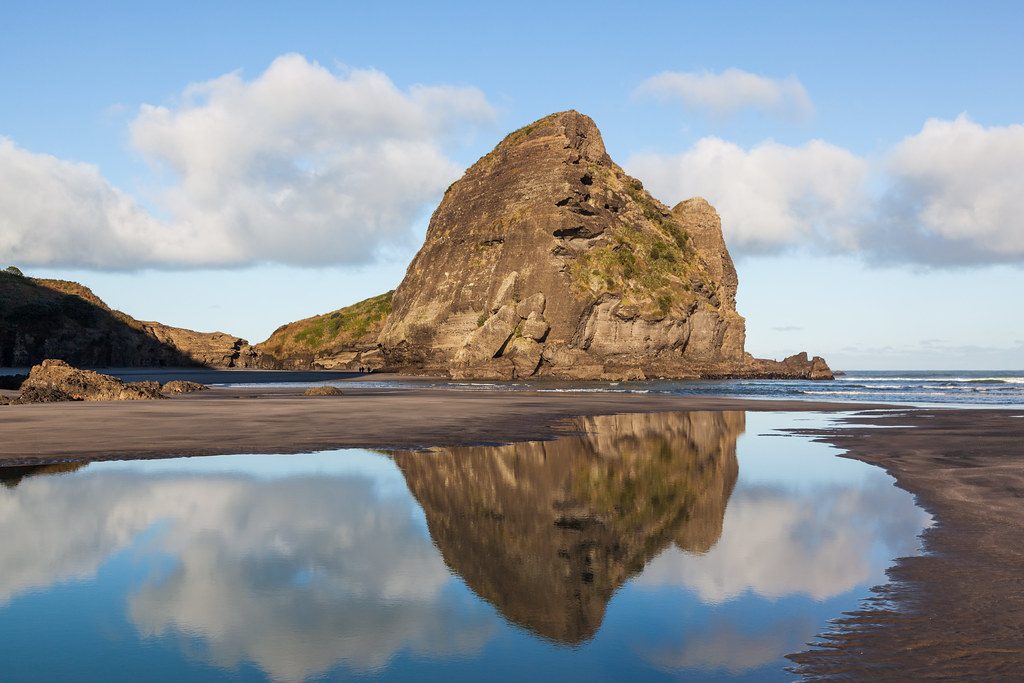 Taitomo Island