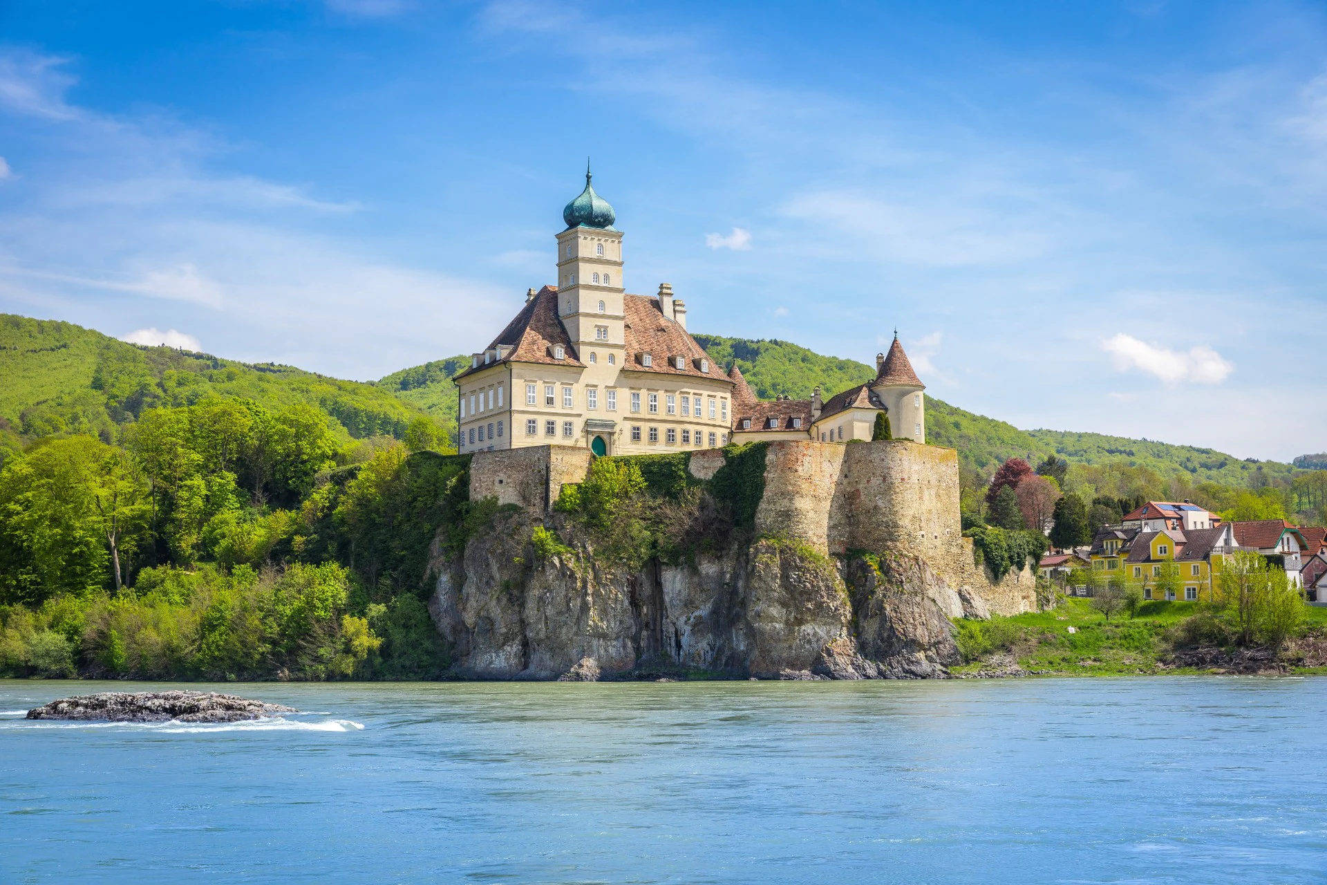 Schönbühel Castle