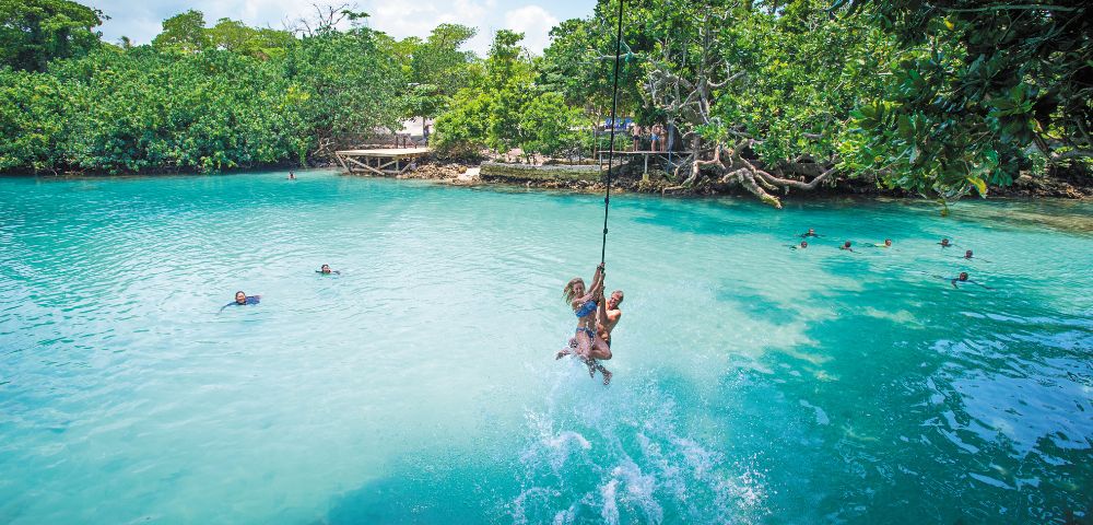 Your experience at Blue Lagoon Vanuatu Tour