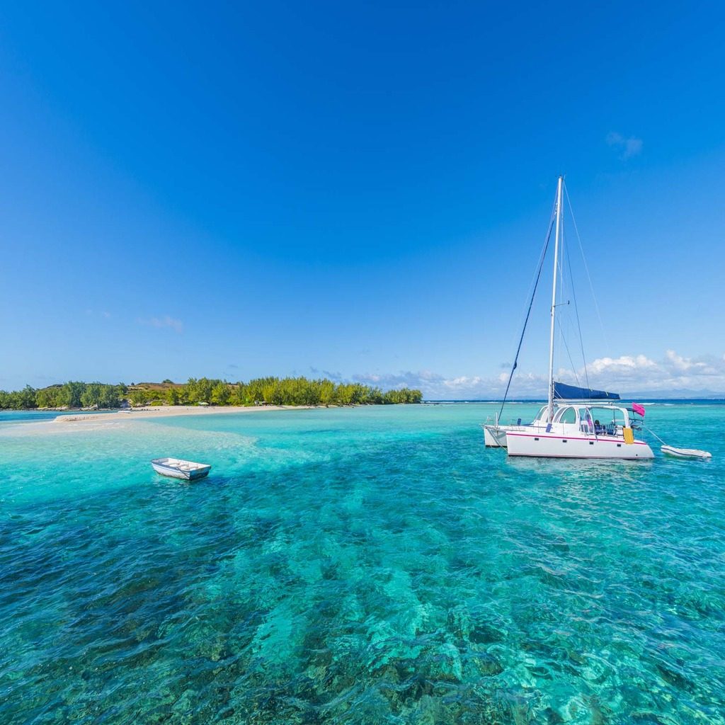 Catamaran Cruise to Ile Aux Cerfs