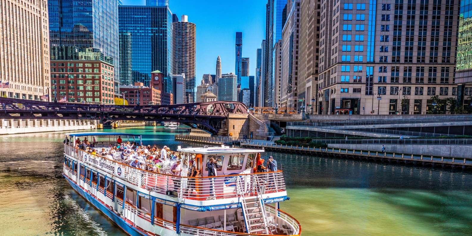 Guide to the chicago lake and river cruise