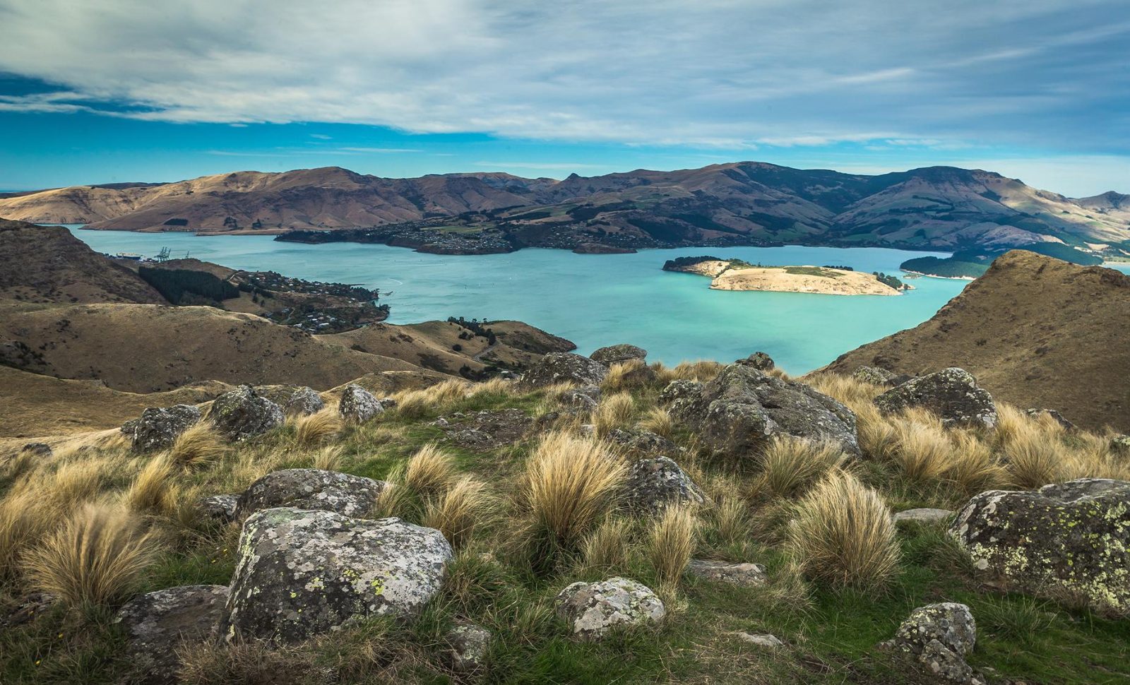 Guided akaroa kayaking in the volcanic crater