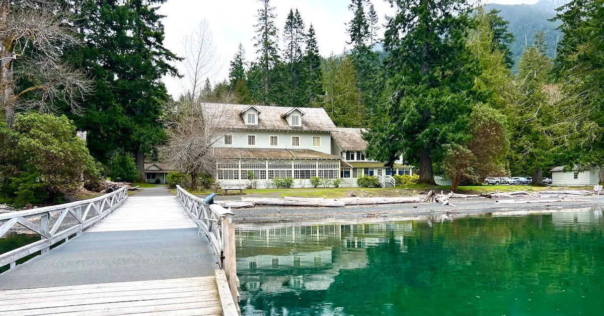 Lake Crescent Lodge