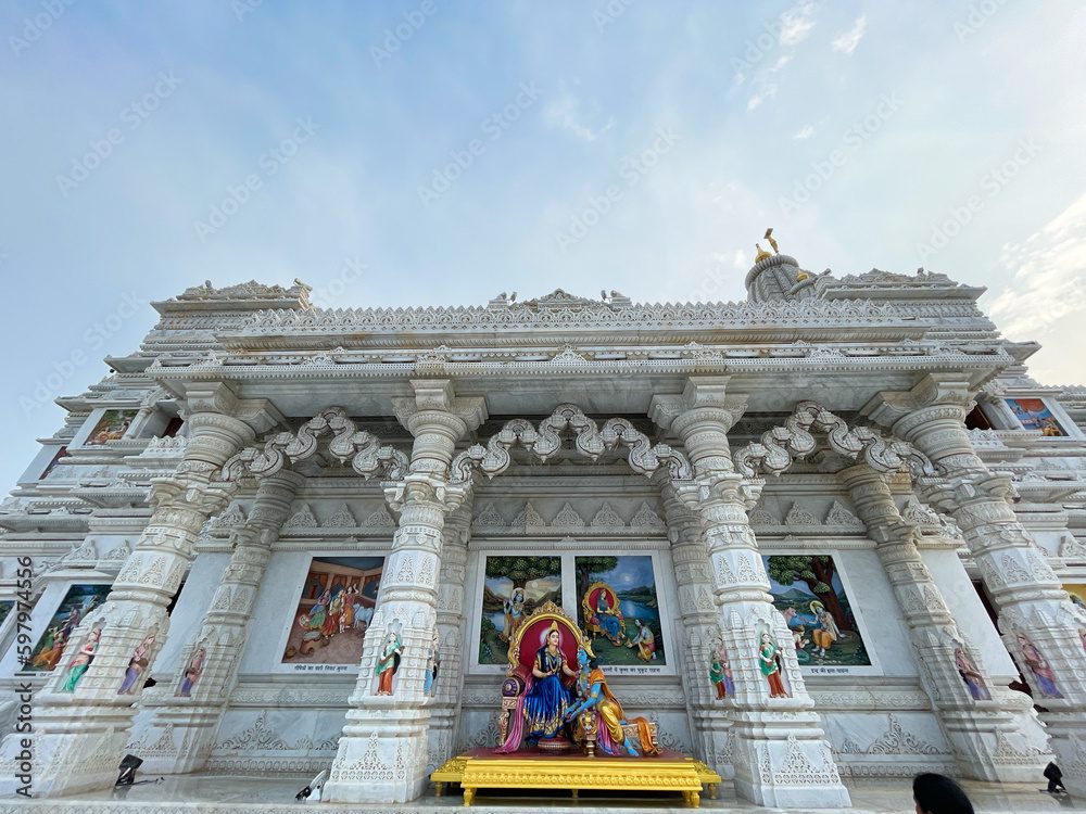 Esculturas em Mármore de Krishna Leela