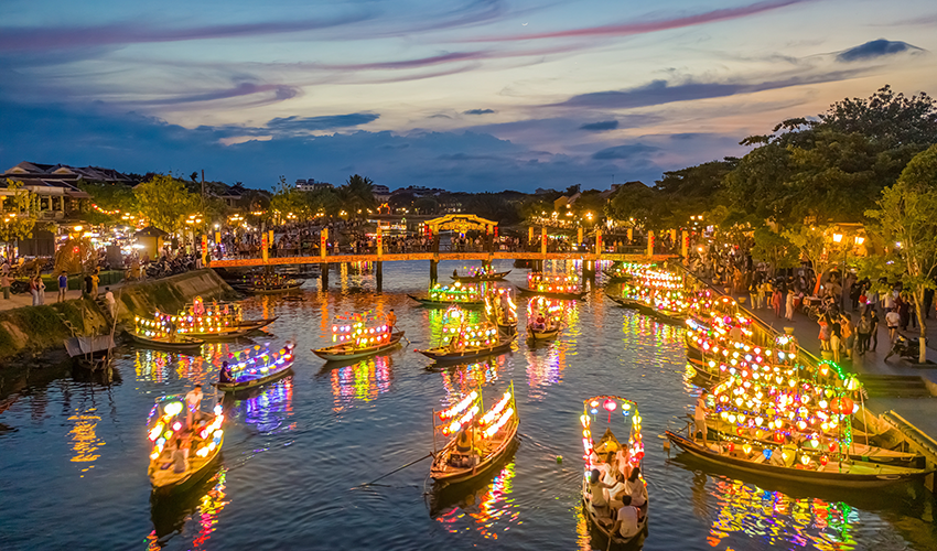 Hoi an Lantern Boat Ride Timing