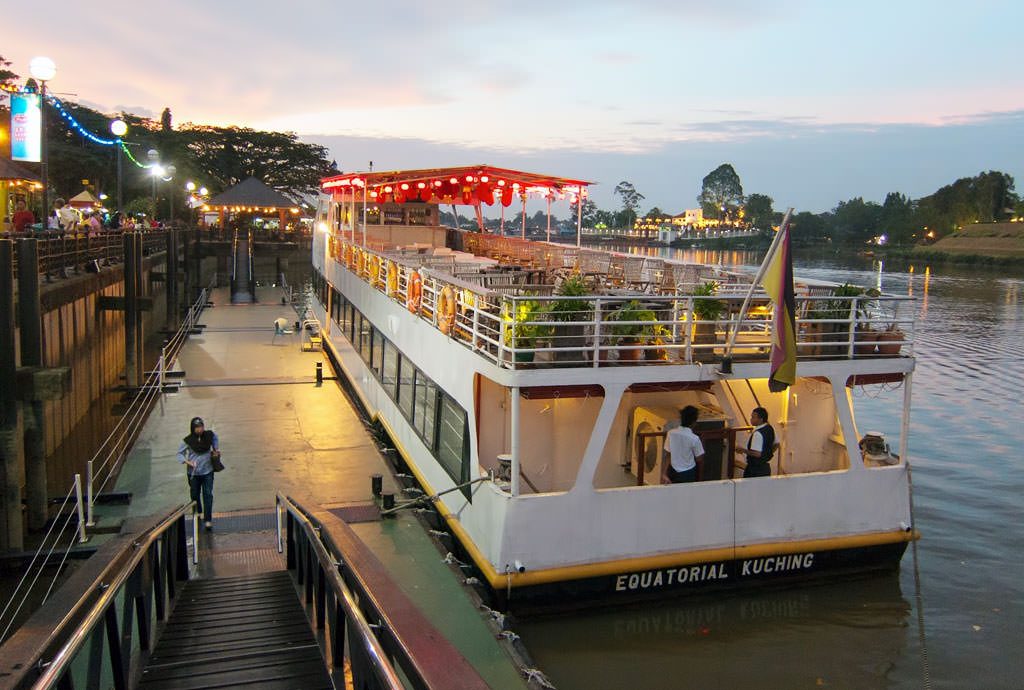 Sarawak River Cruise Buffet