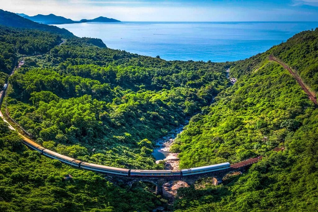 Hai Van Pass Train Hue to Da Nang