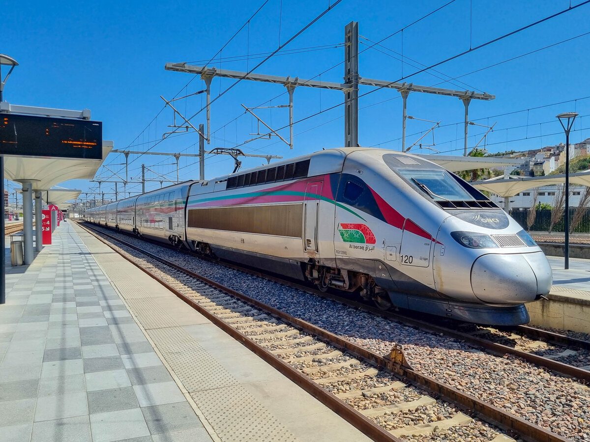 Distance From Casablanca to Tangier by Train