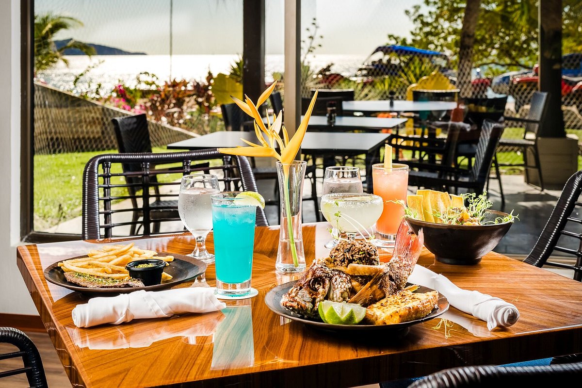 Playa Flamingo Restaurants