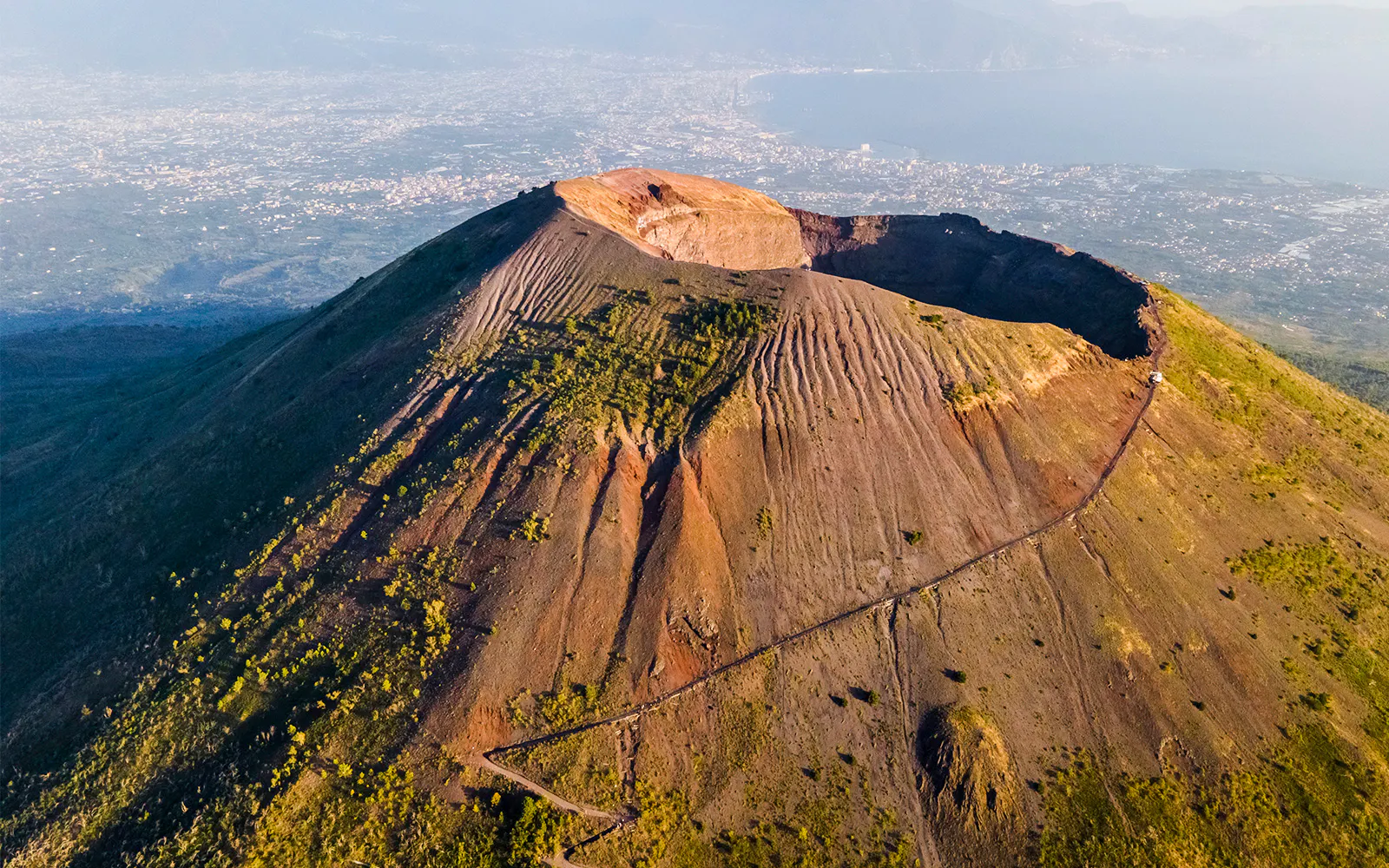 Can You Do Pompeii and Vesuvius in One Day
