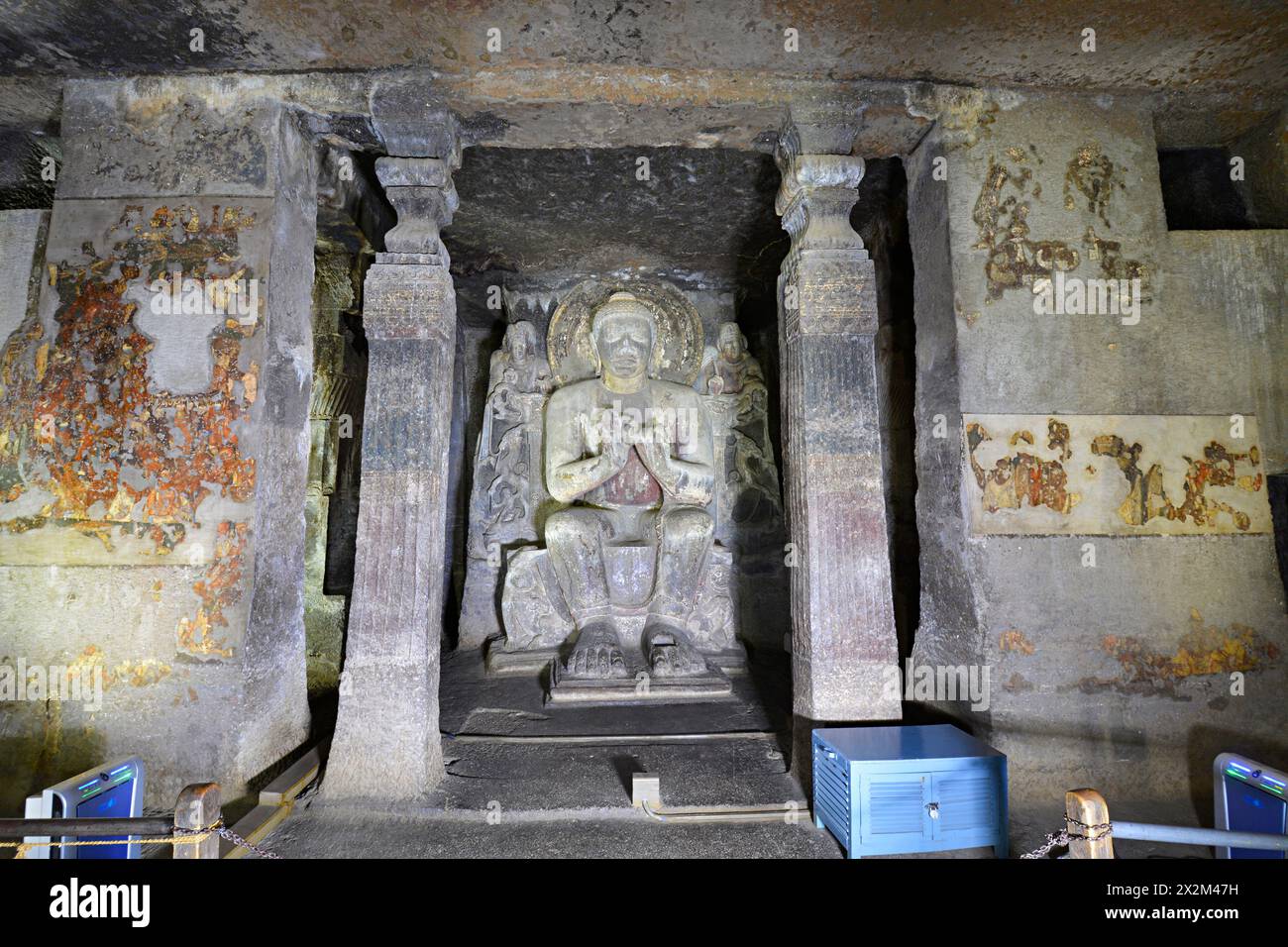 Cave 16