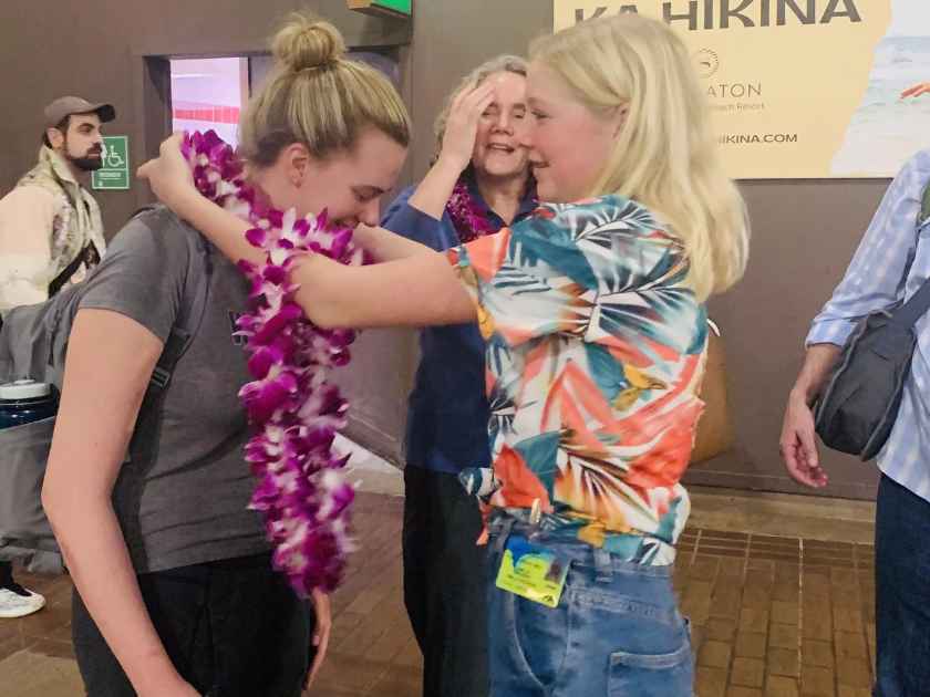 Welcome to Maui Airport Lei Greeting