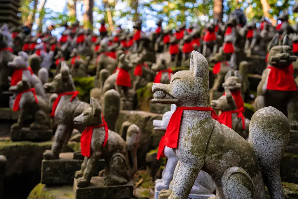Kitsune Statues