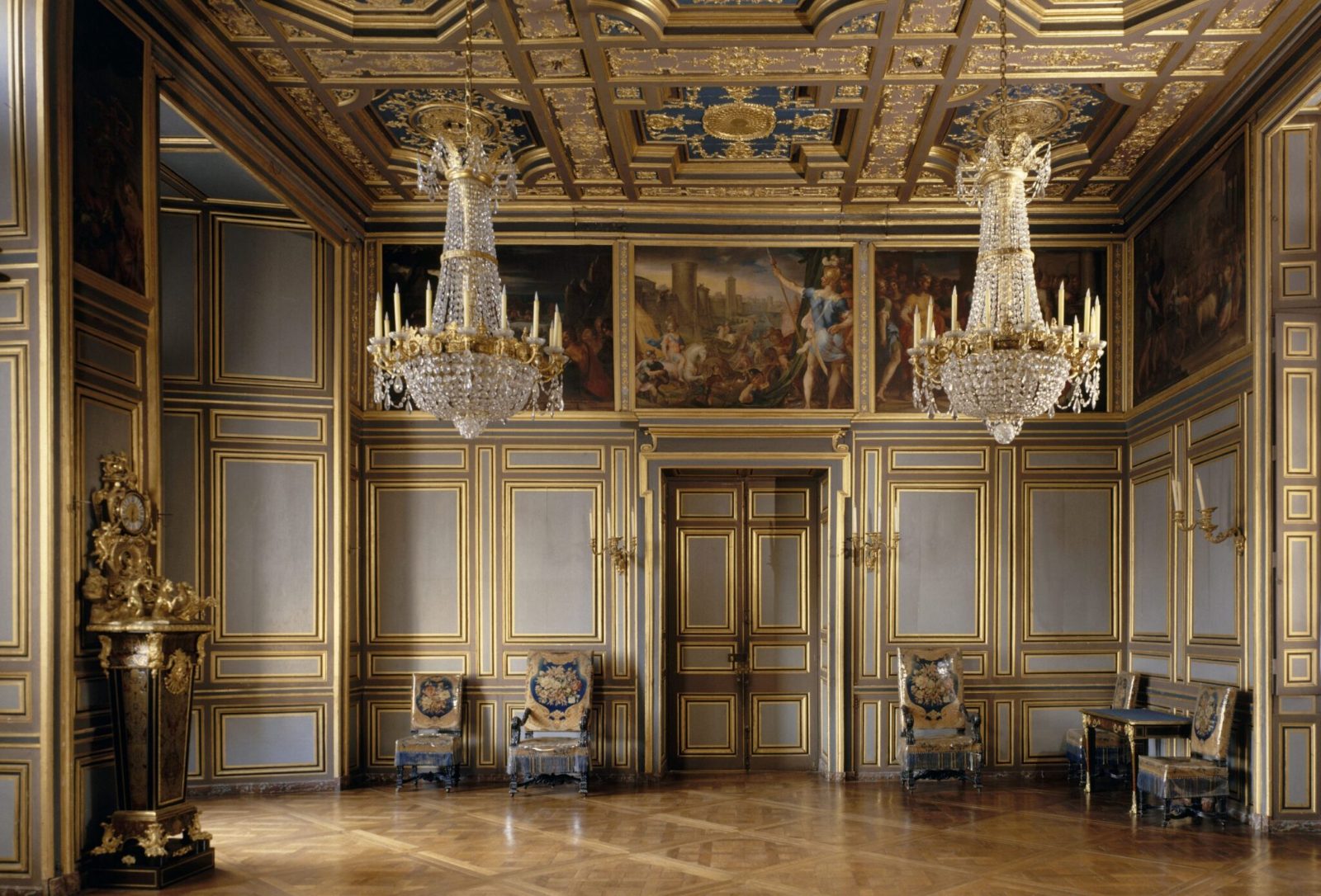 Grand Apartments