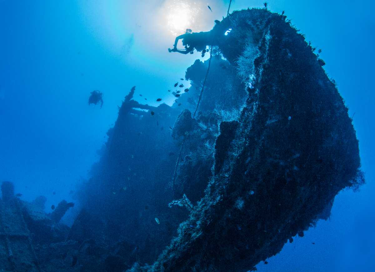 Paris II Wreck