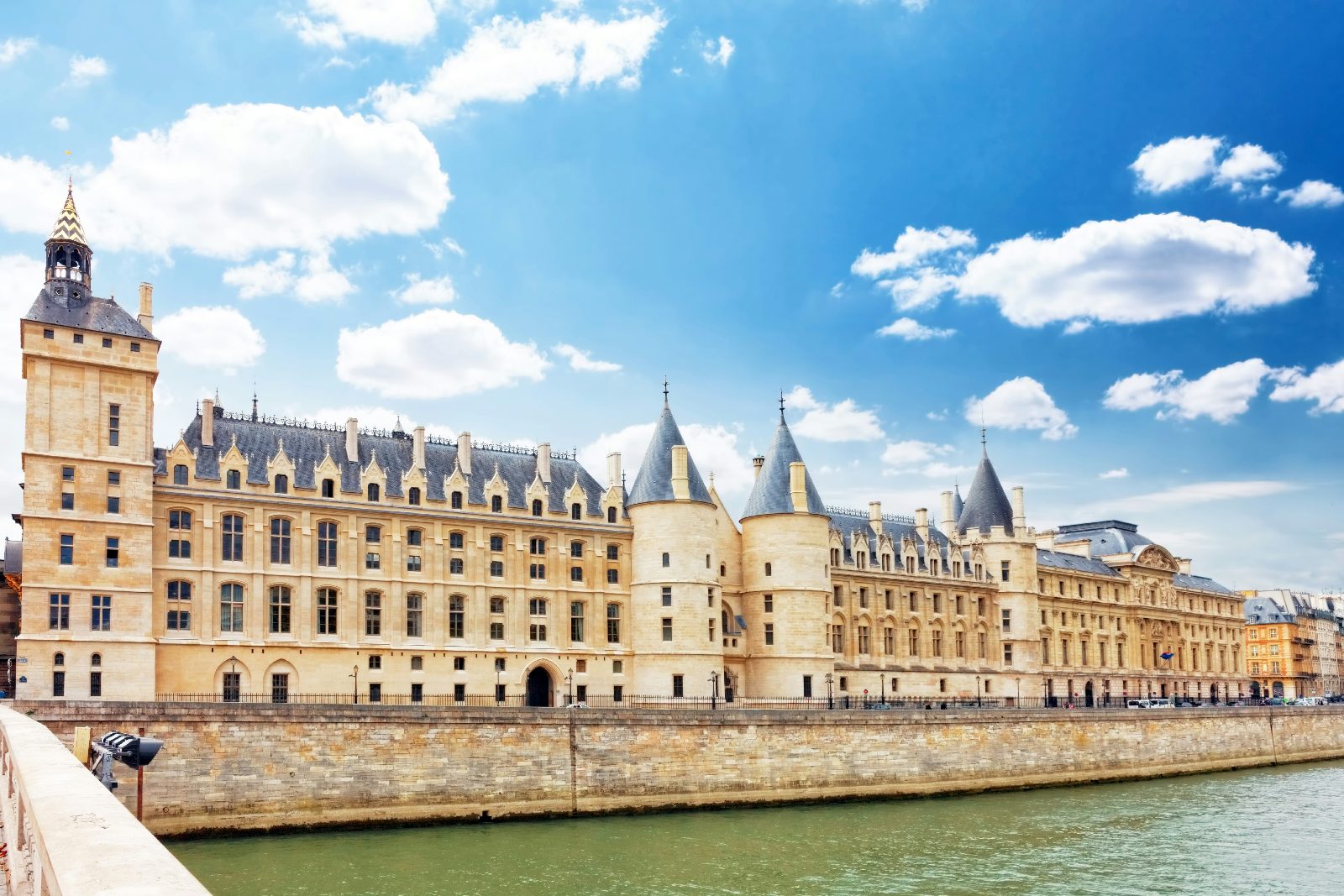 What Is the Conciergerie at Sainte Chapelle